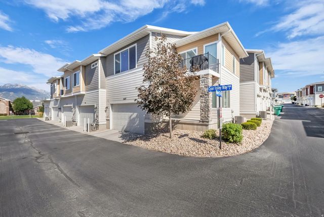 961 W Cyan Valley Way, Bluffdale