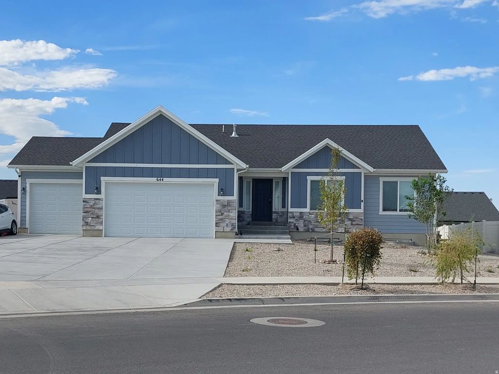 644 W Prairie Hawk Way, Grantsville