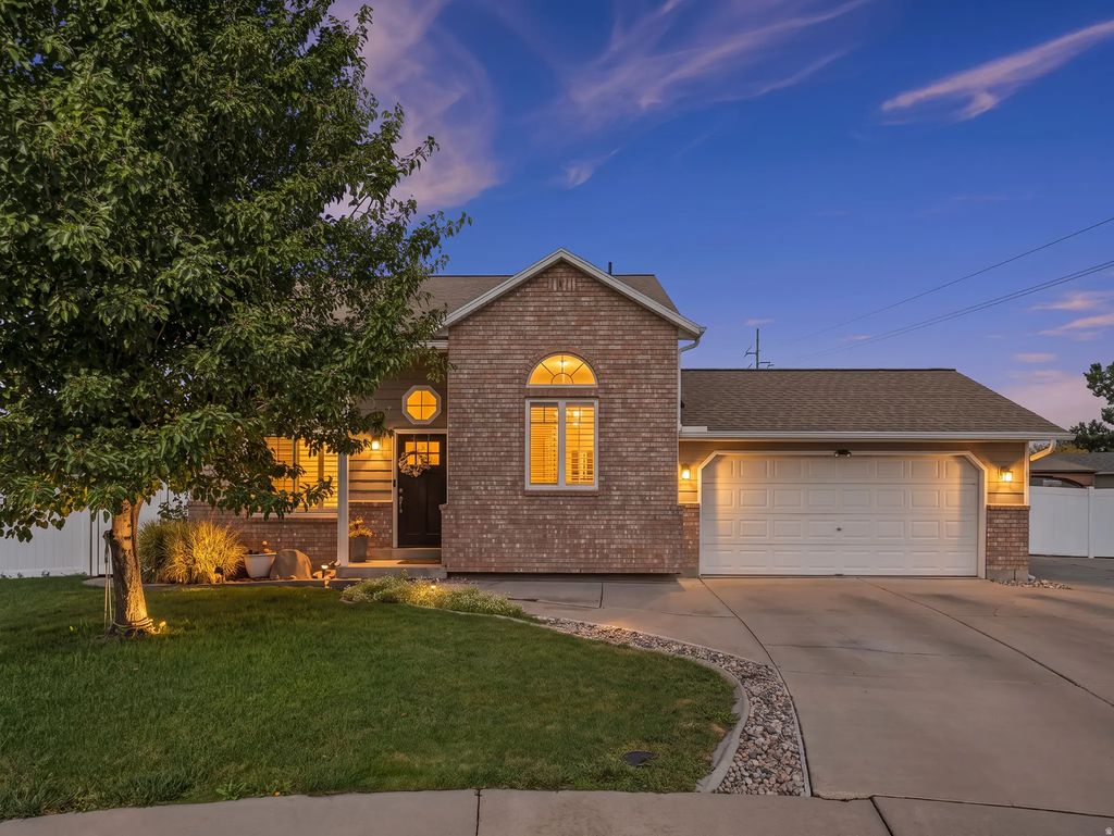 652 W 1100 N, Orem