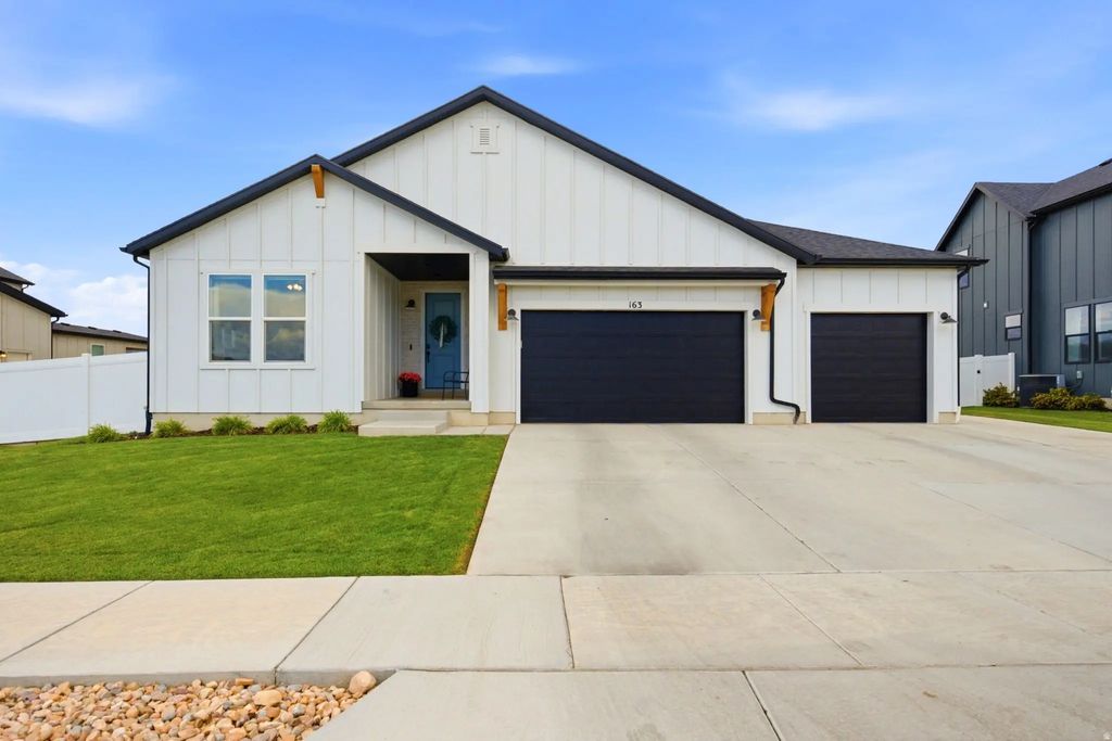 163 N Woodrun Way, Saratoga Springs