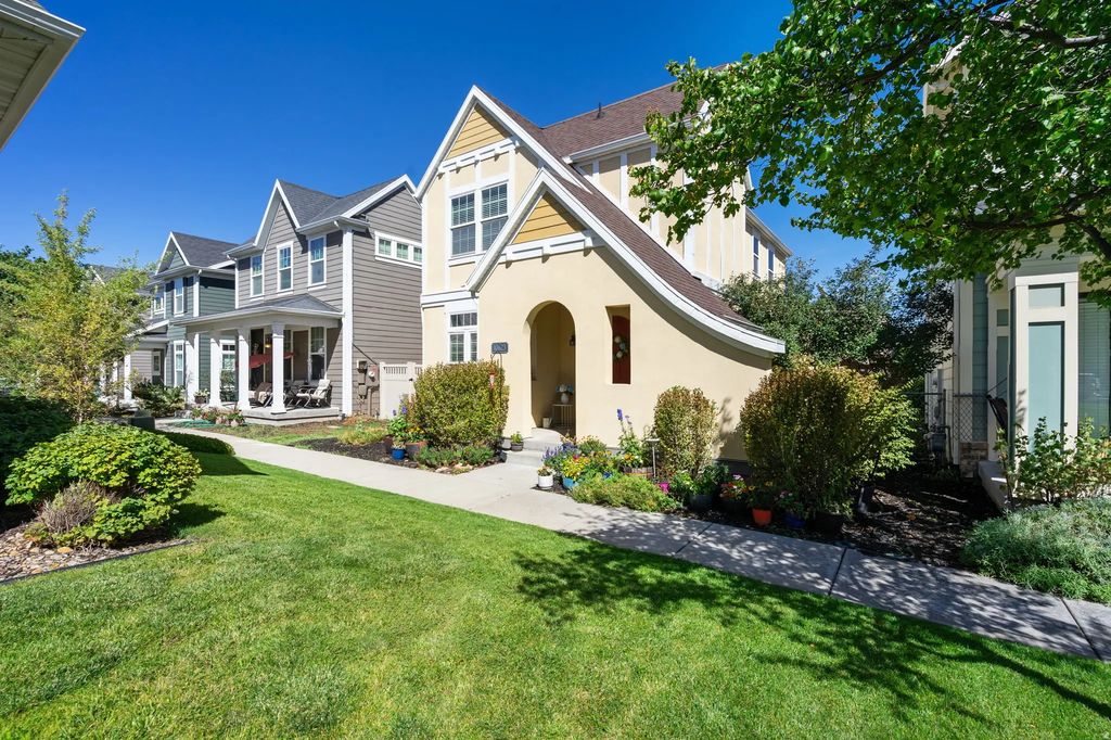 10623 S Ozarks Dr, South Jordan