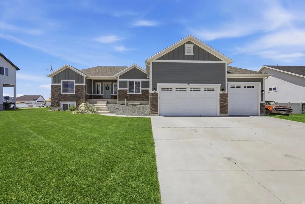 3237 S 5100 W, Hooper
