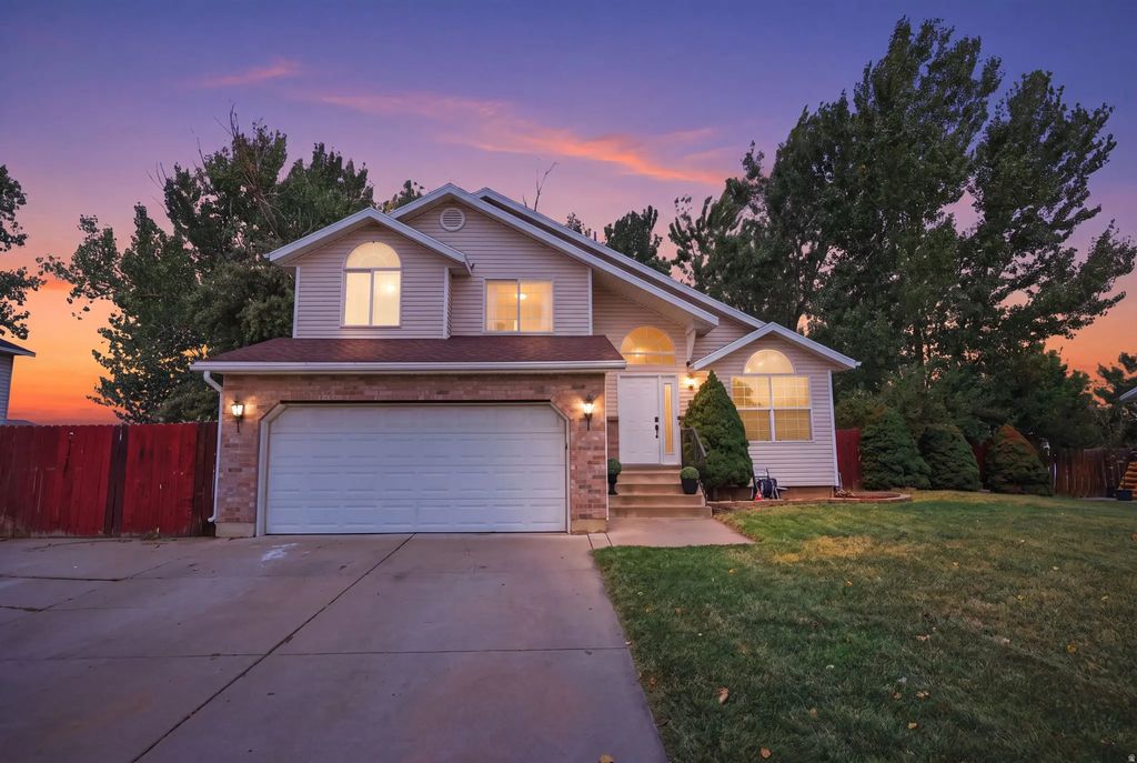 34 S 1600 W, West Point