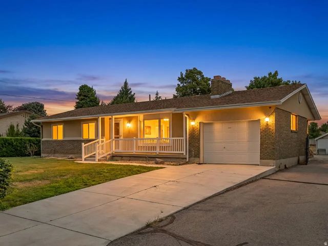 2388 W 10950 S, South Jordan