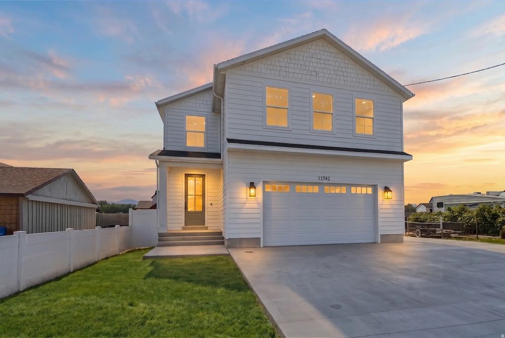 11742 S 2260 W, Riverton