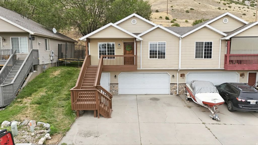 1424 N Spring Mountain Dr, Springville