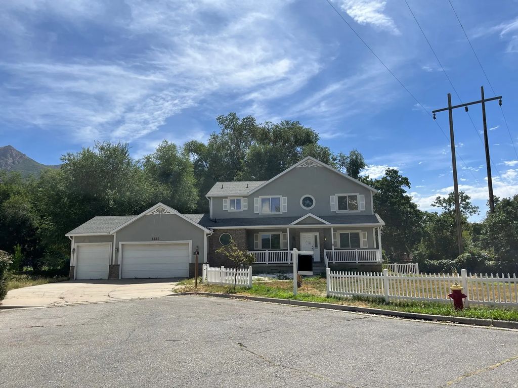 1332 N 2350 E, Layton
