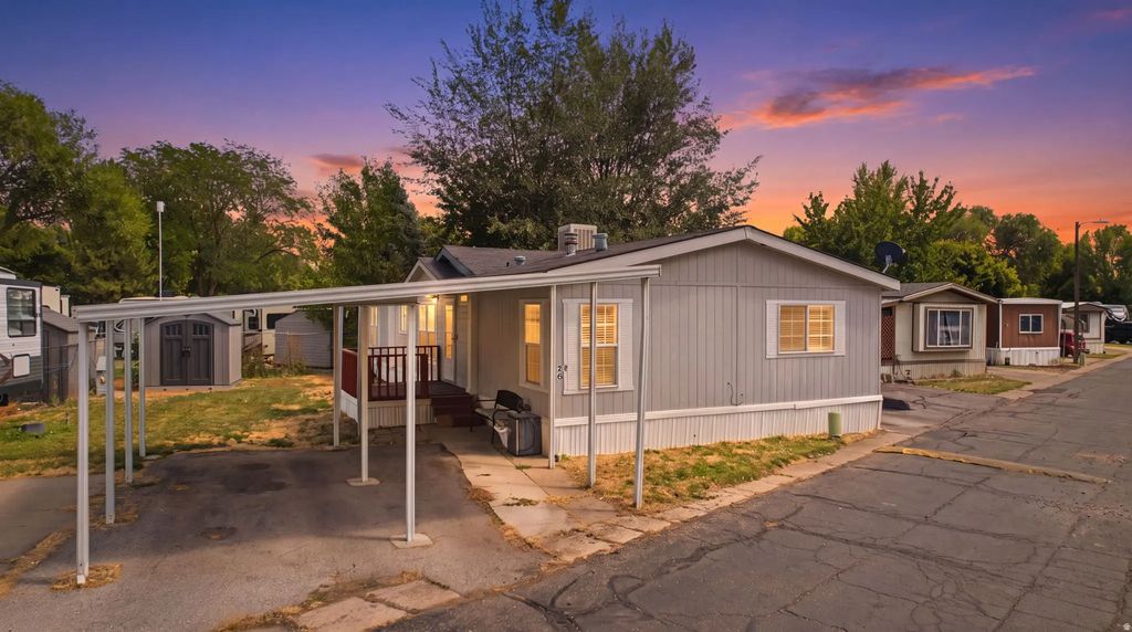 29 W Grover St, Layton