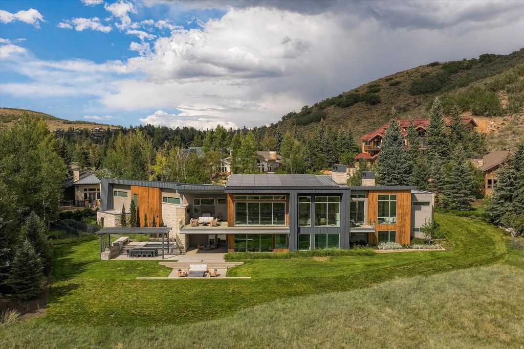 2383 N Lakeview Ct, Park City