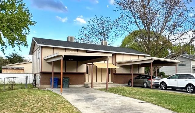 3183 S 1855 W, West Valley City