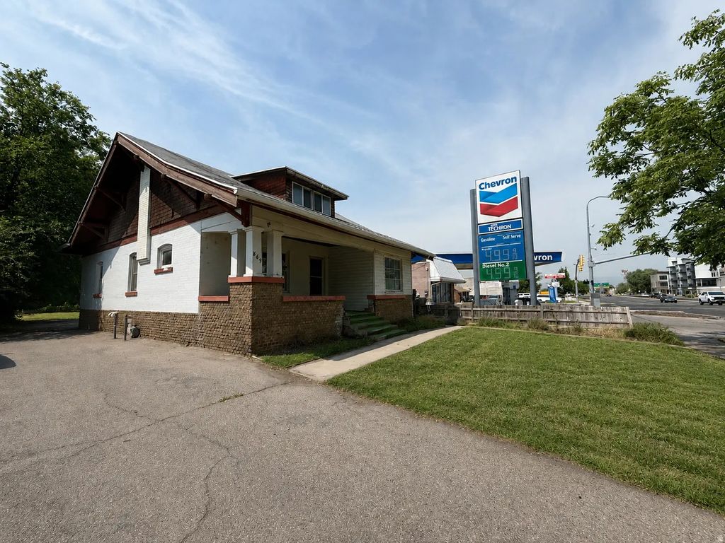 869 W Center St, Provo