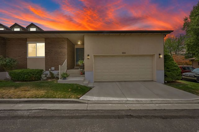 2246 E Lincoln Ct, Holladay