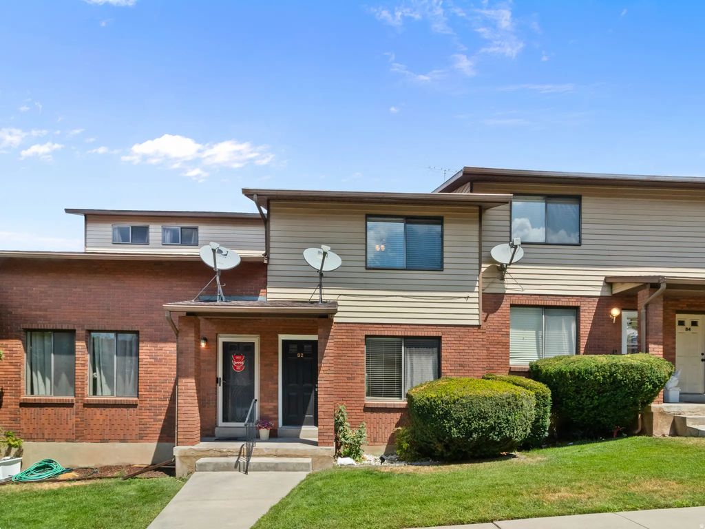 1113 Country Hills Dr B2, Ogden