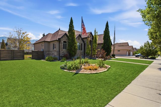 5352 N Horseshoe Dr, Stansbury Park