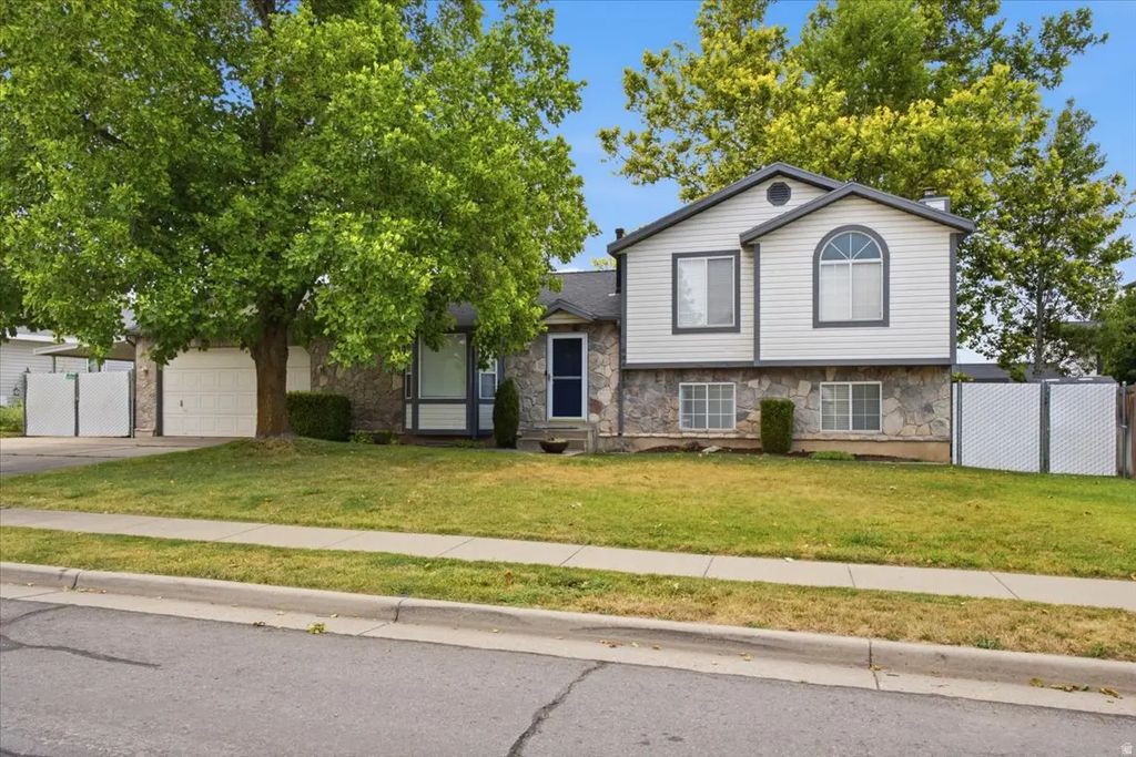 684 E 1550 S, Kaysville