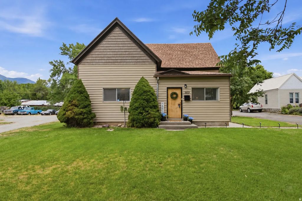 307 W 400 S, Springville