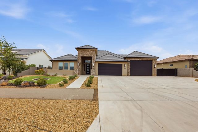 3265 S Camino Real, Washington