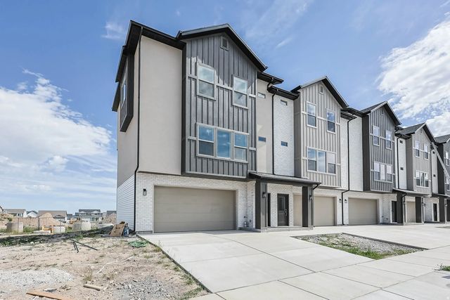 640 W Caroles Way 6, Tooele