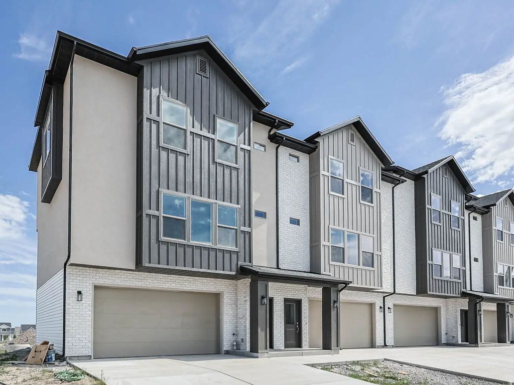 640 W Caroles Way 6, Tooele