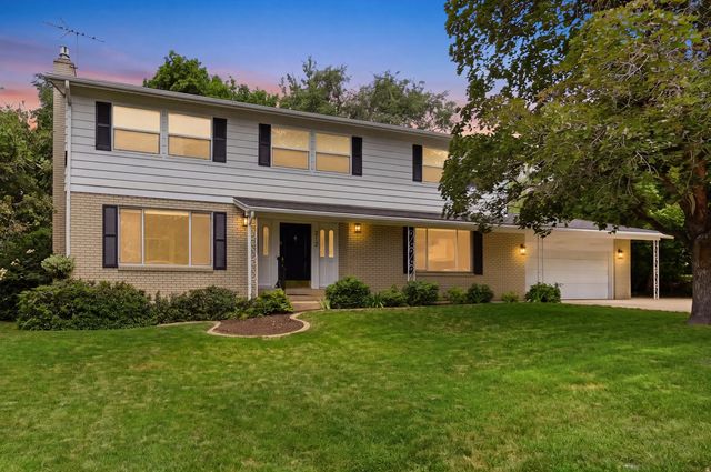 212 W Bayview Dr N, Farmington