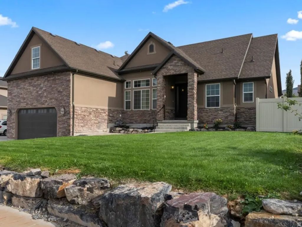 771 W Meadow Side Dr, Saratoga Springs