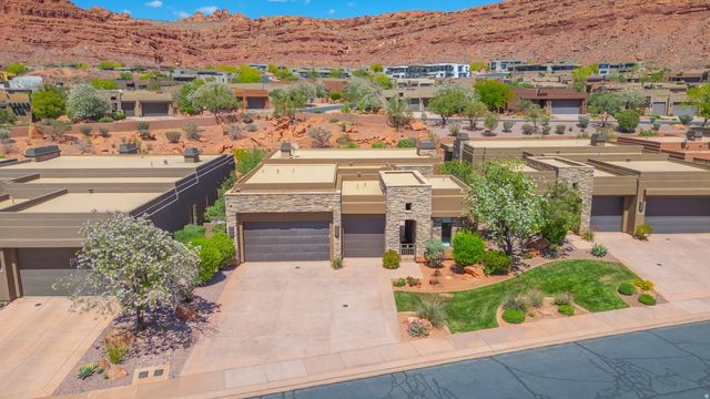 2139 W Cougar Rock Cir 142, St. George