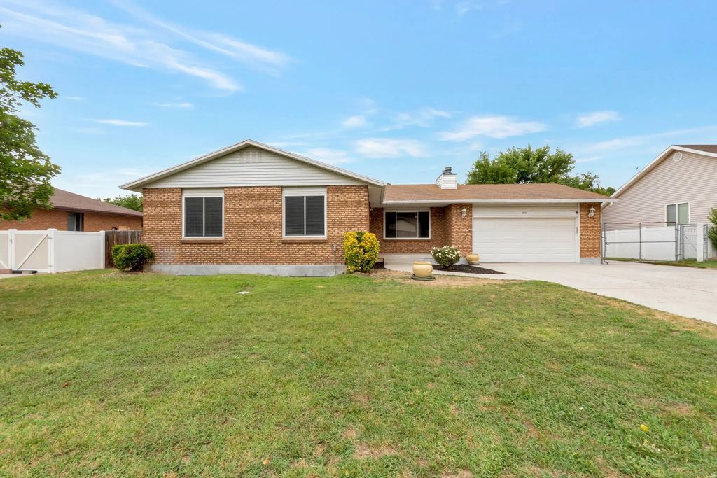 2237 E Karalee Way S, Sandy