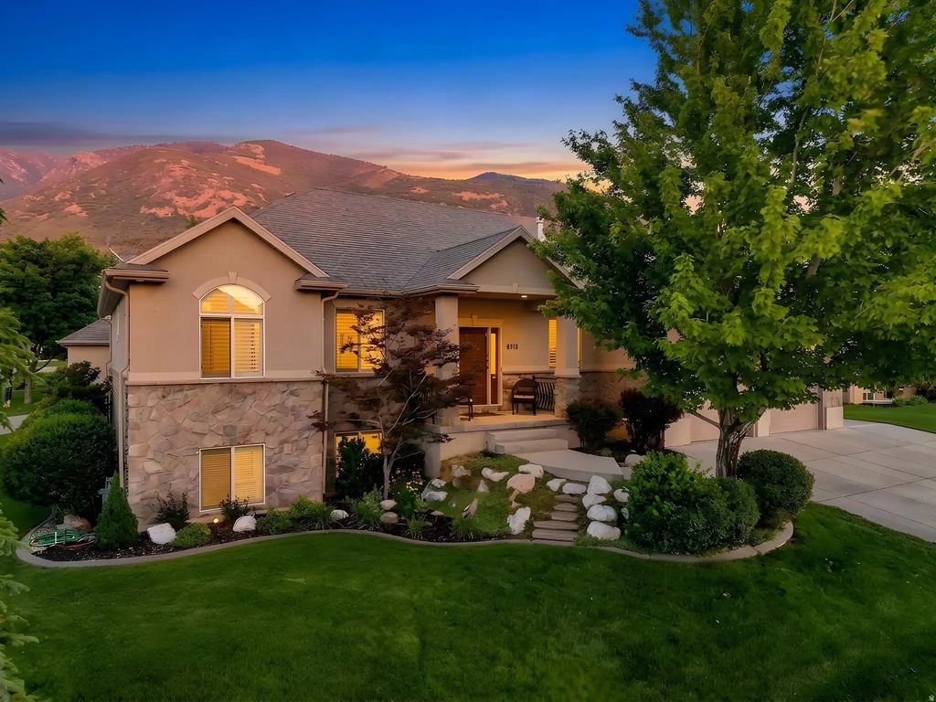 8212 S 2560 E, South Weber