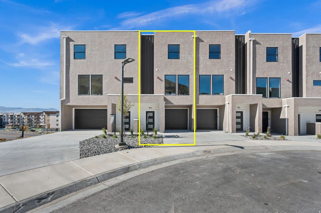283 E Endurance Cir, Draper