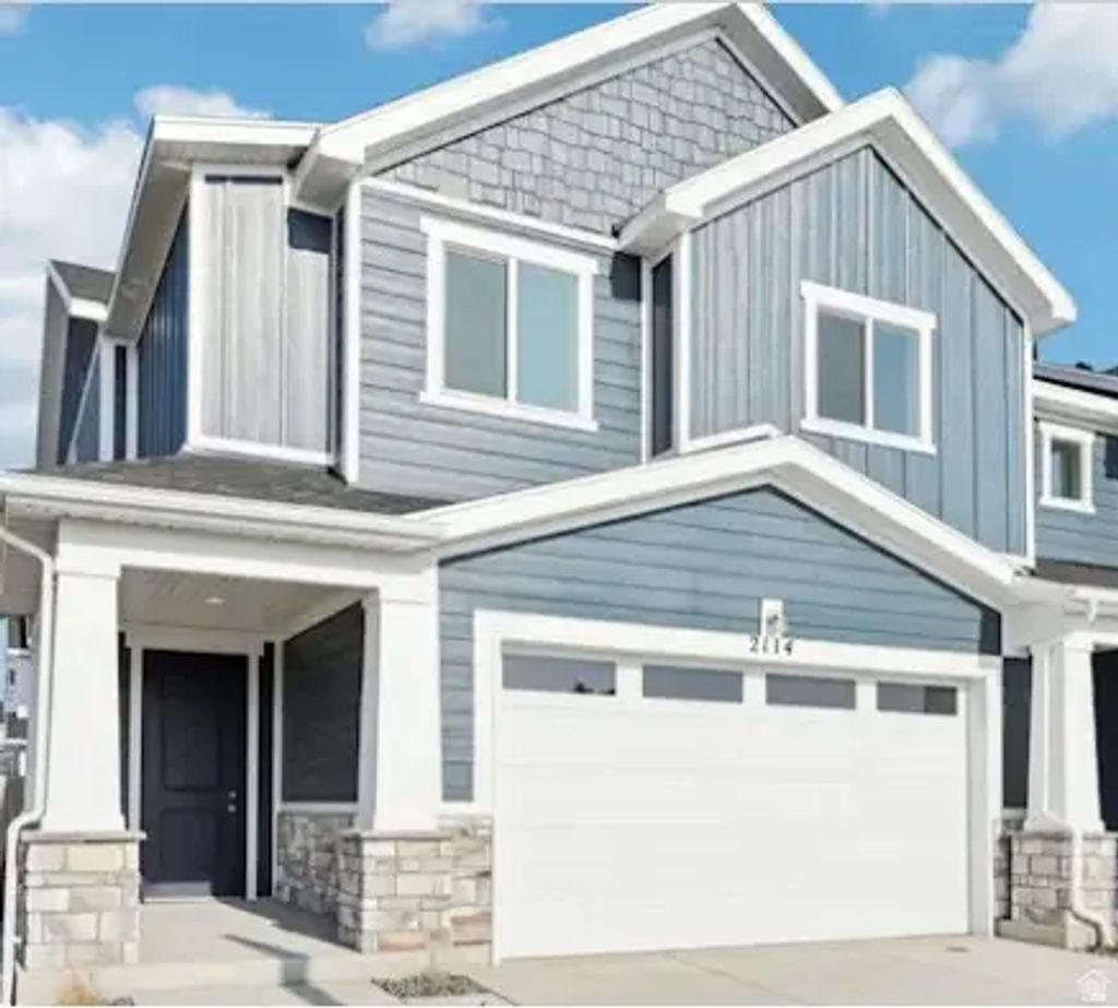 2569 N 2080 W 167, Clinton