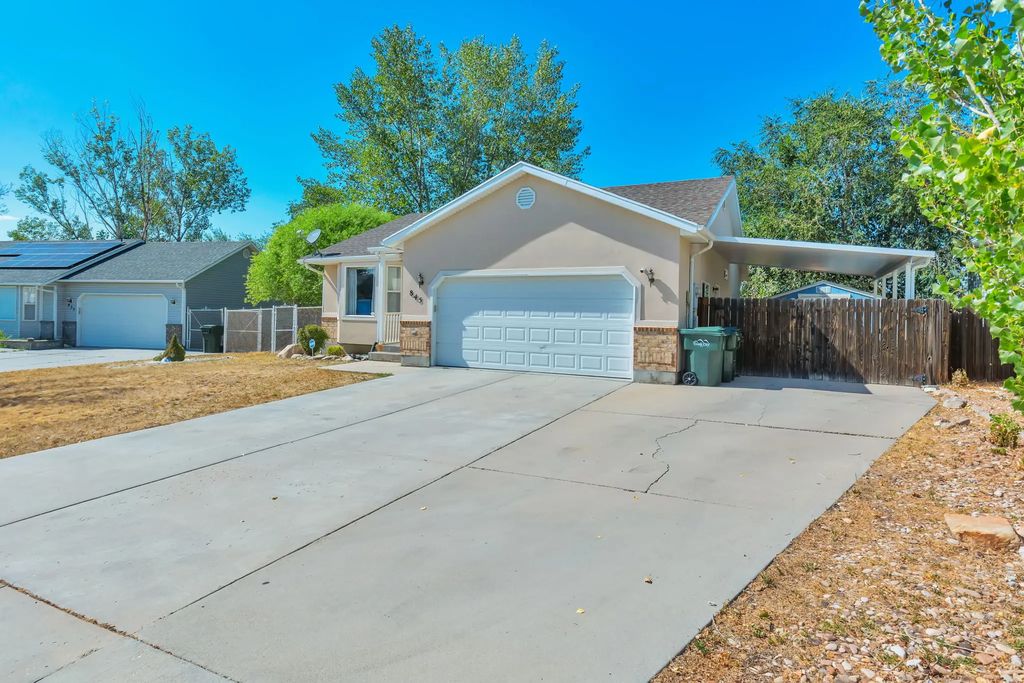 845 E 390 N, Tooele