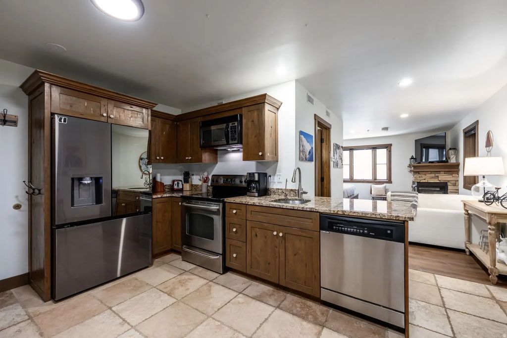 2260 Park Ave 13, Park City