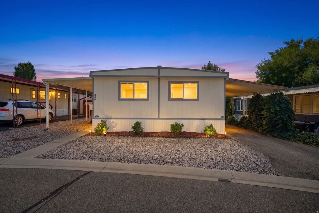 246 Guenevere St 81, North Salt Lake