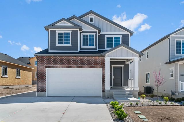 8211 W Diamond Peak Way, Magna
