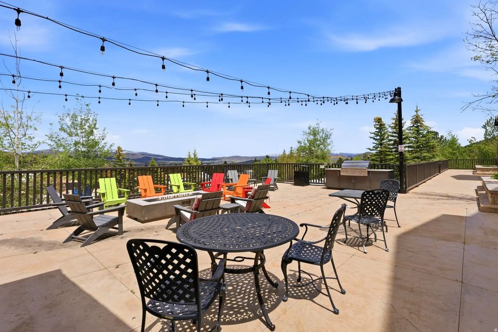 2669 Canyons Resort Dr 405, Park City