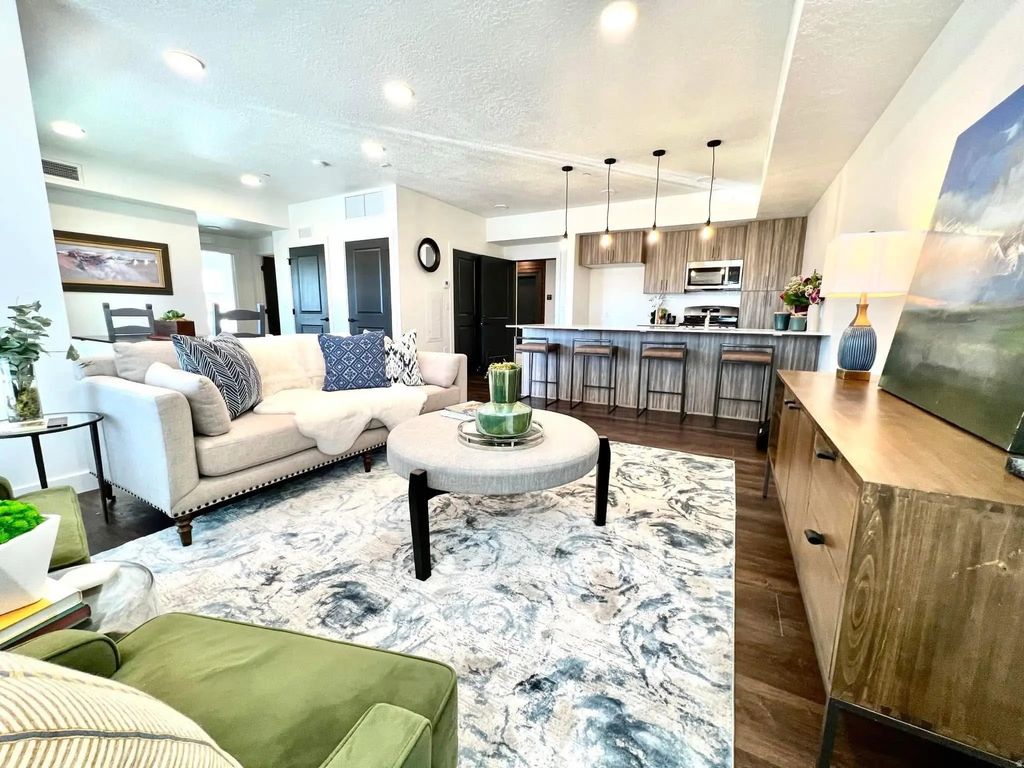 6495 Serviceberry Dr B208, Park City