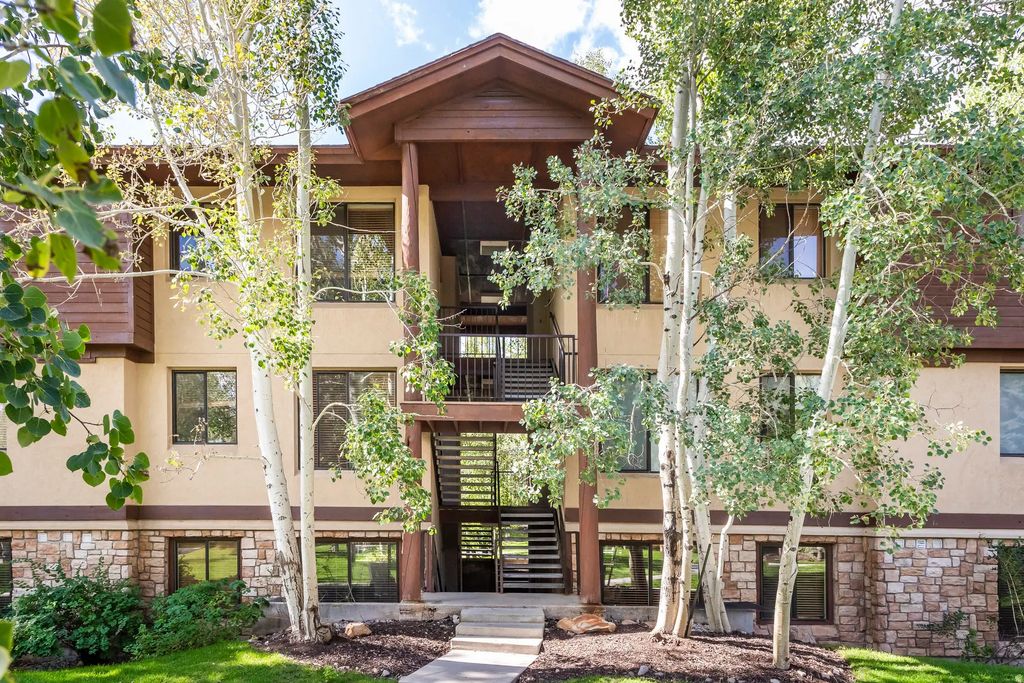 1600 Pinebrook Blvd G1, Park City