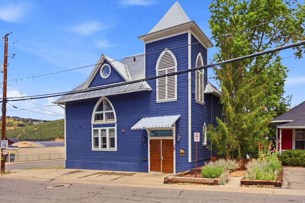 424 Park Ave C, Park City
