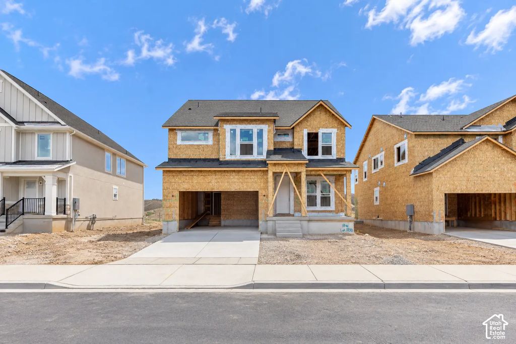 18 W Linden Ln 1030, Mapleton