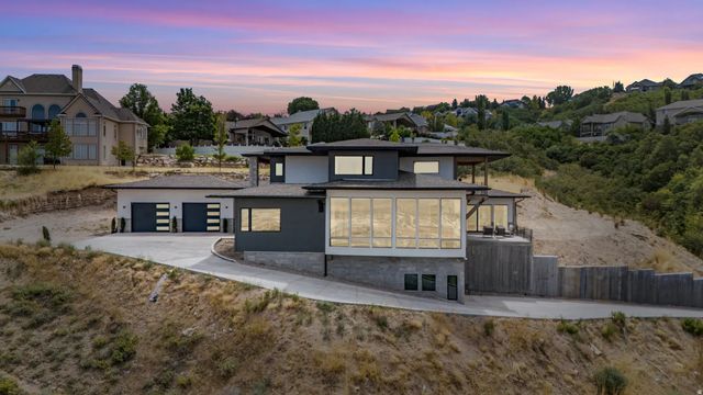 491 S Cynthia Way, North Salt Lake