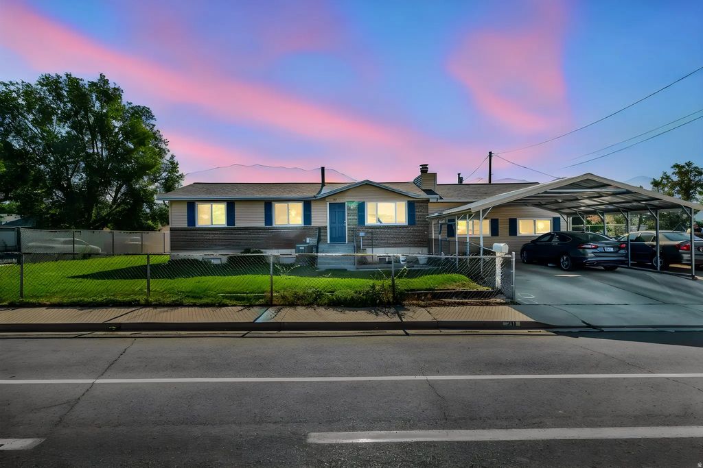 711 S Main St, Orem