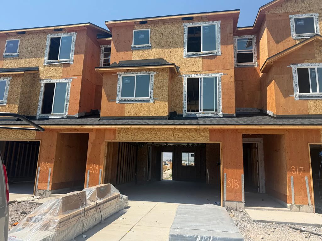 5247 N Greenfield Way 318, Eagle Mountain