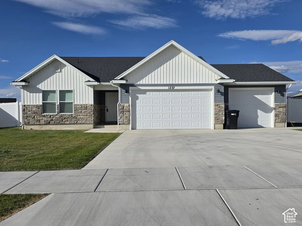 1237 W 3440 S, Nibley
