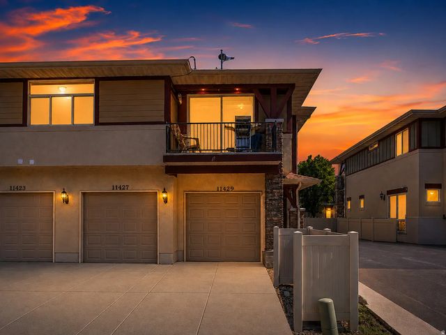 11429 S Oakmond Rd W, South Jordan
