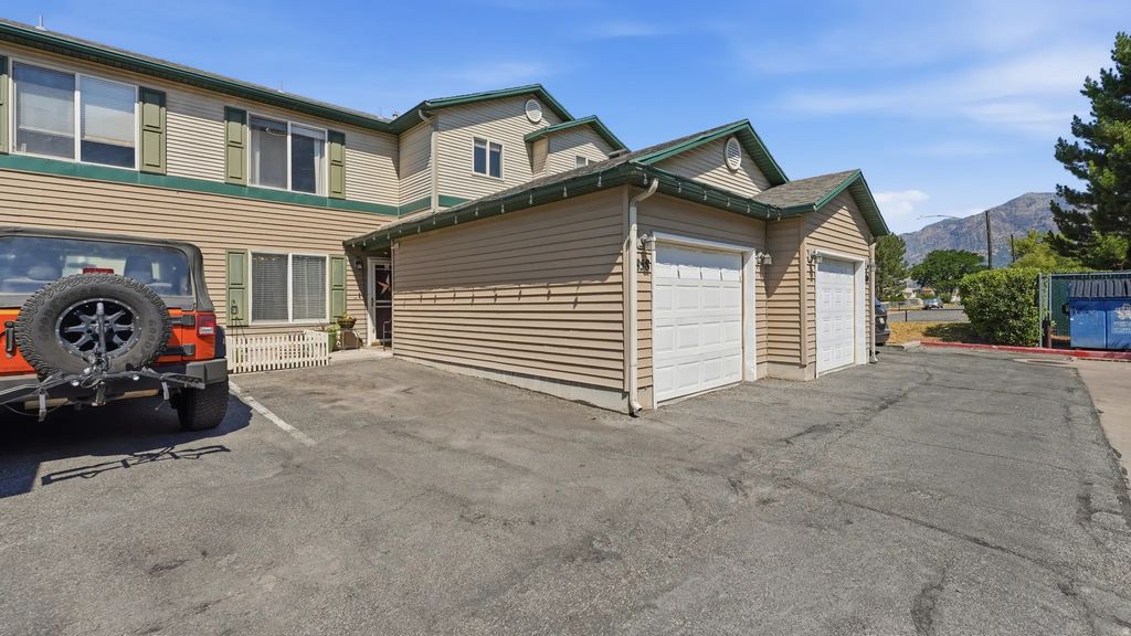 858 E 760 N, Ogden