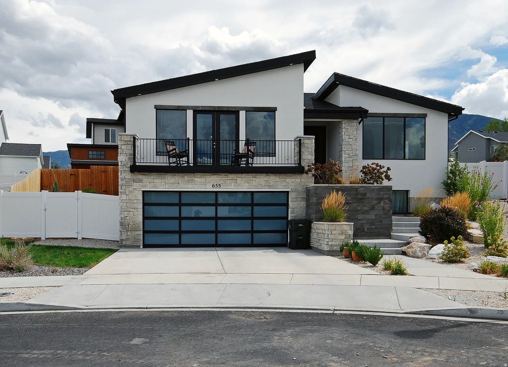 655 E Oliver Rd, Tooele