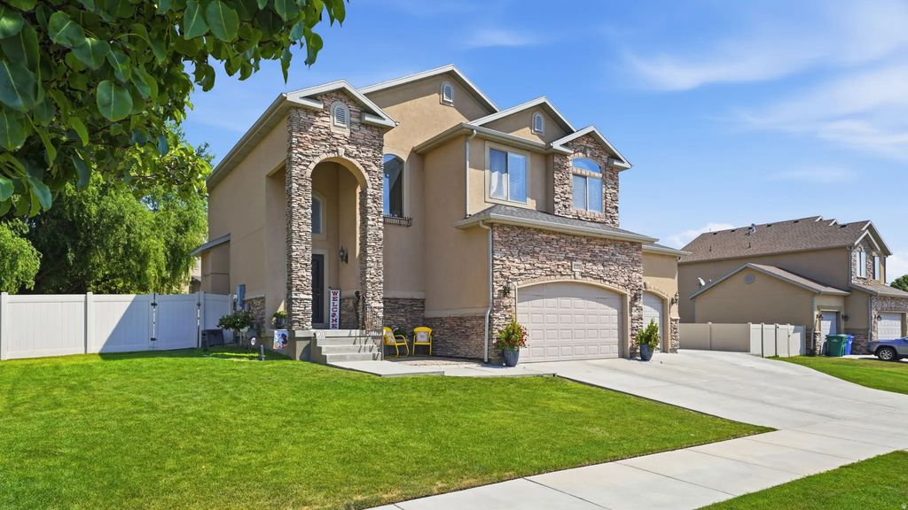 4338 W Sacajewa St, Riverton