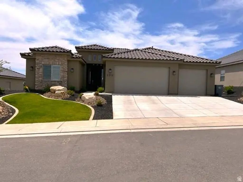 2715 W Trasimeno Dr, St. George