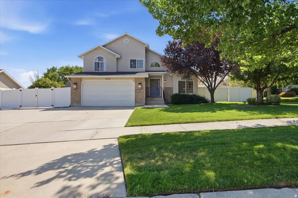 12151 S Andrew View Cir, Draper