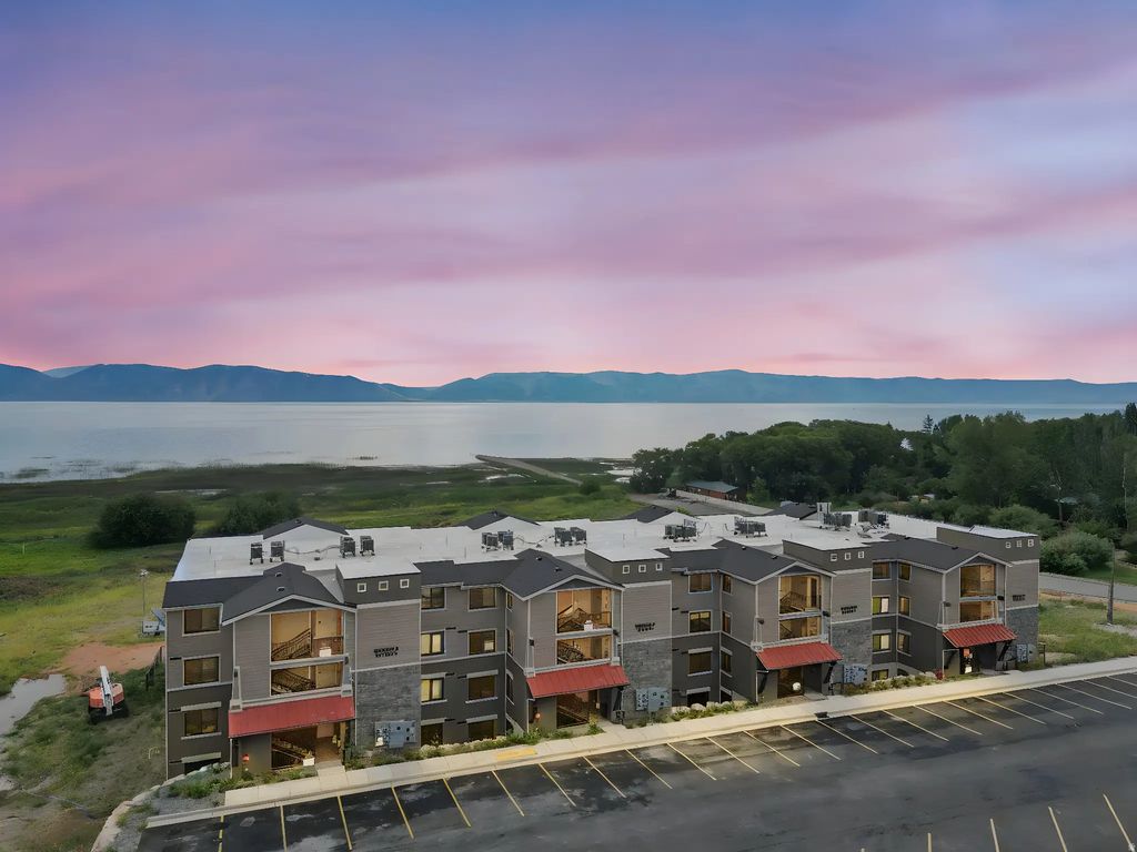 35 E 150 S 302d, Garden City